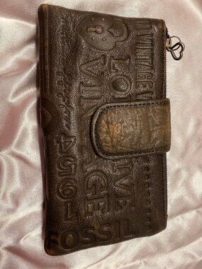 Vintage Fossil Y2K Brown Distressed Leather Embossed Bifold Wallet